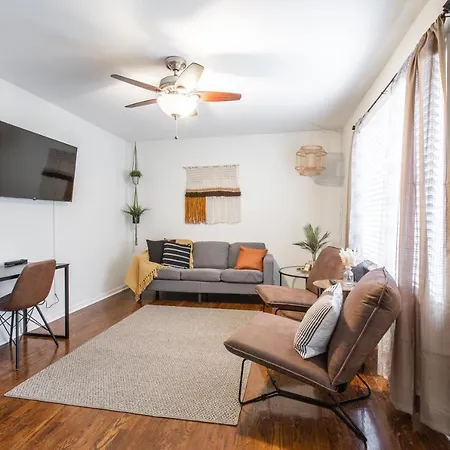 3 Bedrooms House In Waldo Kansas City